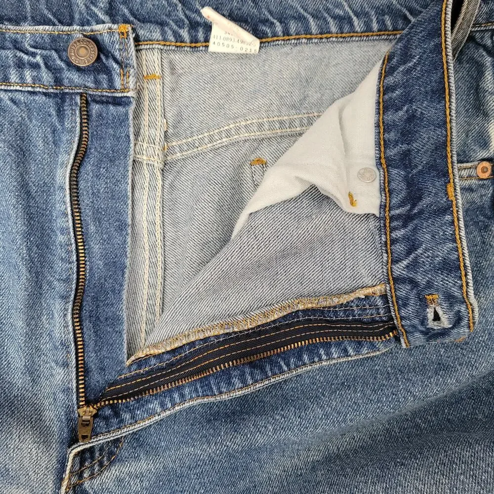 Vintage Levi's 505 Classic Straight Leg Orange Tab Jeans men's size 38x34, 1993